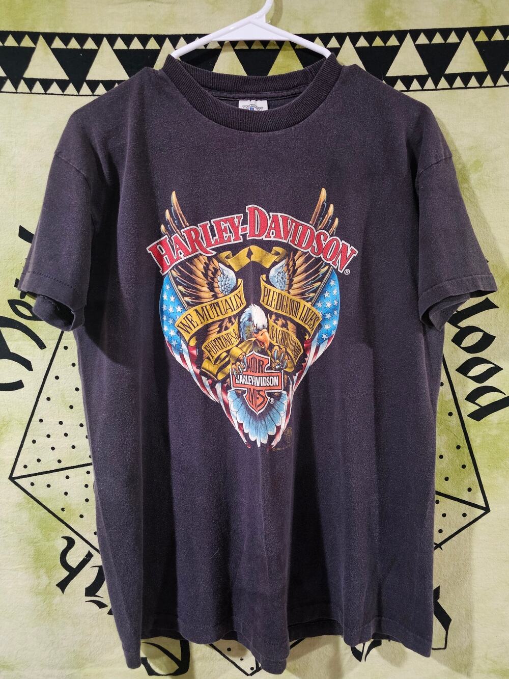 Vintage 1988 Harley Davidson “We Mutually Pledge Our Lives” Tee Size Large